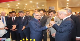 El Emeği Ürünlerini Tren Peronunda Sergilediler