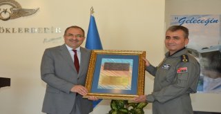 Vali Kaban 7.ana Jet Üs Komutanlığını Ziyaret Etti