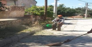 Bolvadinde Dip Köşe Temizlik Çalışmaları Devam Ediyor