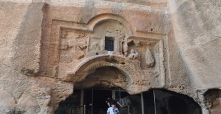 (Özel) Güneydoğunun Efesi Dara Antik Kente Ziyaretçi Akını
