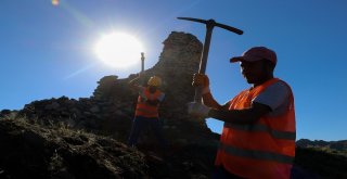 Efsaneleri İle Ünlü Canca Kalesinde Bir Dönem Aydınlanıyor