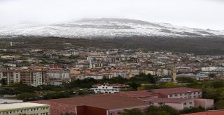 Gümüşhanenin Yüksekleri Beyaza Büründü