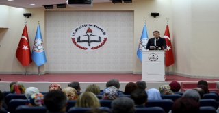 Bakan Selçuk Öğretmenlerle Buluştu