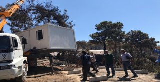 Kumlucadaki Yangında Evi Yanan İki Aileye Konteyner Ev Verildi
