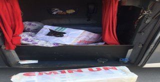 Samsunda Yolcu Otobüsünde 4 Bin 200 Paket Kaçak Sigara Ele Geçti