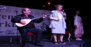 Edremit Türküleri Konseri Büyük İlgi Gördü