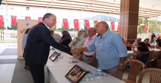 50 Yıl Mutlu Yaşadılar, Hediyelerini Başkan Işıktan Aldılar