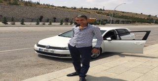 Refüje Çarparak Takla Atan Otomobil Sürücüsü Hayatını Kaybetti