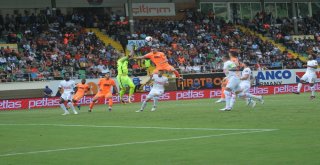 Spor Toto Süper Lig: Aytemiz Alanyaspor: 0 - Antalyaspor: 1 (İlk Yarı)