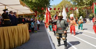 Malatyadaki Kutlamalarda Helikopter Gövde Gösterisi Yaptı