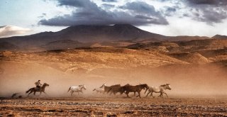 Fotoğraf Yarışmasının Ödülünü Çoşkun Aralla Kapadokyada Çıkarttılar