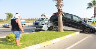 Antalyada Trafik Kazası: 3 Yaralı