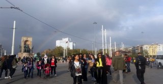 Taksimde Oluşan Gökkuşağı Kendine Hayran Bıraktı