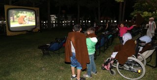 Büyükşehirden Yazlık Sinema