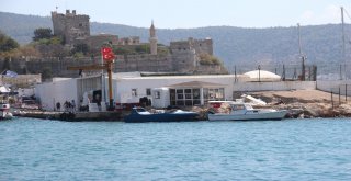 Bodrumda Göçmen Teknesi Battı