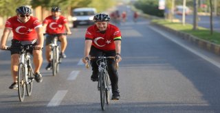Zafer Bayramında 50 Kilometre Pedal Çevirdiler