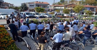 Kırşehir Belediye Başkanı Makam Aracını Bıraktı Bisiklete Bindi