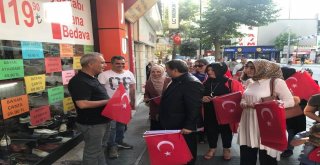 Mhpden 5 Bin Bayrak Dağıtımı