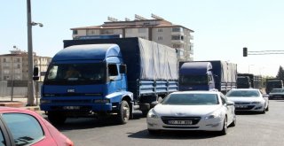 Sınıra Askeri Sevkıyat Sürüyor