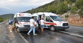 Antalyada 6 Araç Birbirine Girdi: 11 Yaralı