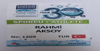 Aksoy, Boğaziçi Kıtalararası Yüzme Yarışmasında Dereceye Girdi