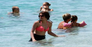 Alanyada Plajlar Tıklım Tıklım