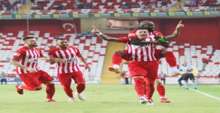 Spor Toto Süper Lig: Antalyaspor: 1 - Atiker Konyaspor: 2 (İlk Yarı)