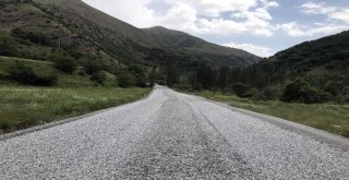 Van Büyükşehirin Bahçesarayda Yol Çalışması