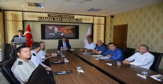 Vali Akın, Kaman İlçesinde Muhtarlarla Bir Araya Geldi