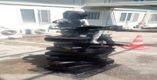 “Kitap Okuyan Kız Heykeli Kütüphane Önüne Konulacak