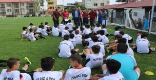 Geleceğin Futbolcuları Nazillide Yetişiyor