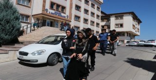 Kaçan Otomobilden Uyuşturucu Ele Geçirildi