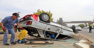 Takla Atan Otomobildeki Biri Çocuk Üç Kişi Yaralandı