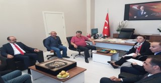 Başkan Cömertoğludan Rektör Karabuluta Ziyaret