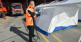 Görevini tamamlayan çadırlar temizlenerek depolara kaldırılıyor
