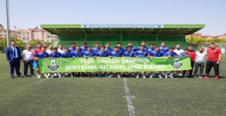 Yeşil Sahada 1 Sezon 5 Şampiyonluk