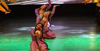 Bursa Altın Karagöz Halk Dansları Yarışmasında Yarı Final Heyecanı