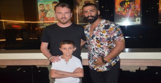 Facia Üçlü Filminin Oyuncuları Malatya Parkta