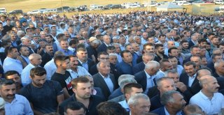 İrandaki Kazada Hayatını Kaybeden Yüksekovalılar Toprağa Verildi