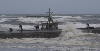 Mangkhut Tayfunu Güneydoğu Asyada Milyonları Tehdit Ediyor