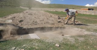 Ardahanda Bulunan Rus Subayın Cesedi Toprağa Verildi