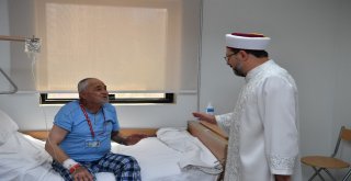 Diyanet İşleri Başkanı Erbaştan Mekkede Hasta Ziyareti
