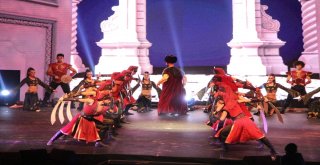 5 Bin Yıllık Antik Kentte Masalsı Gece Turistleri Büyüledi