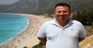 Plaja Ulaşmak İçinçin Kilometrelerce Uürüdüler