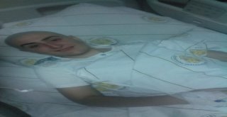 Bir Yılda Kanseri Yendi, Şimdi Diğer Hastalara Umut Dağıtıyor