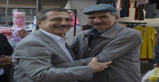 Başkan Ataç Pazar Ziyaretlerine Devam Ediyor