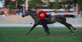 Bursada Türk Dünyası Ata Sporları Şenliğinde Nefes Kesen Görüntüler