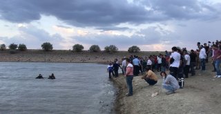 Serinlemek İçin Gölete Giren 13 Yaşındaki Çocuk Suda Kayboldu