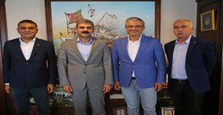 Karşıyakada Belediye Ve Sendika El Ele