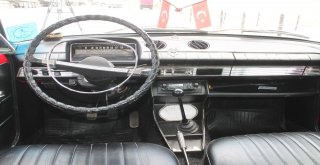 Bir Buçuk Senede Topladığı 1975 Model Arabasını 65 Bin Liraya Satıyor